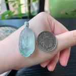 18K金镶嵌飘花观音吊坠
